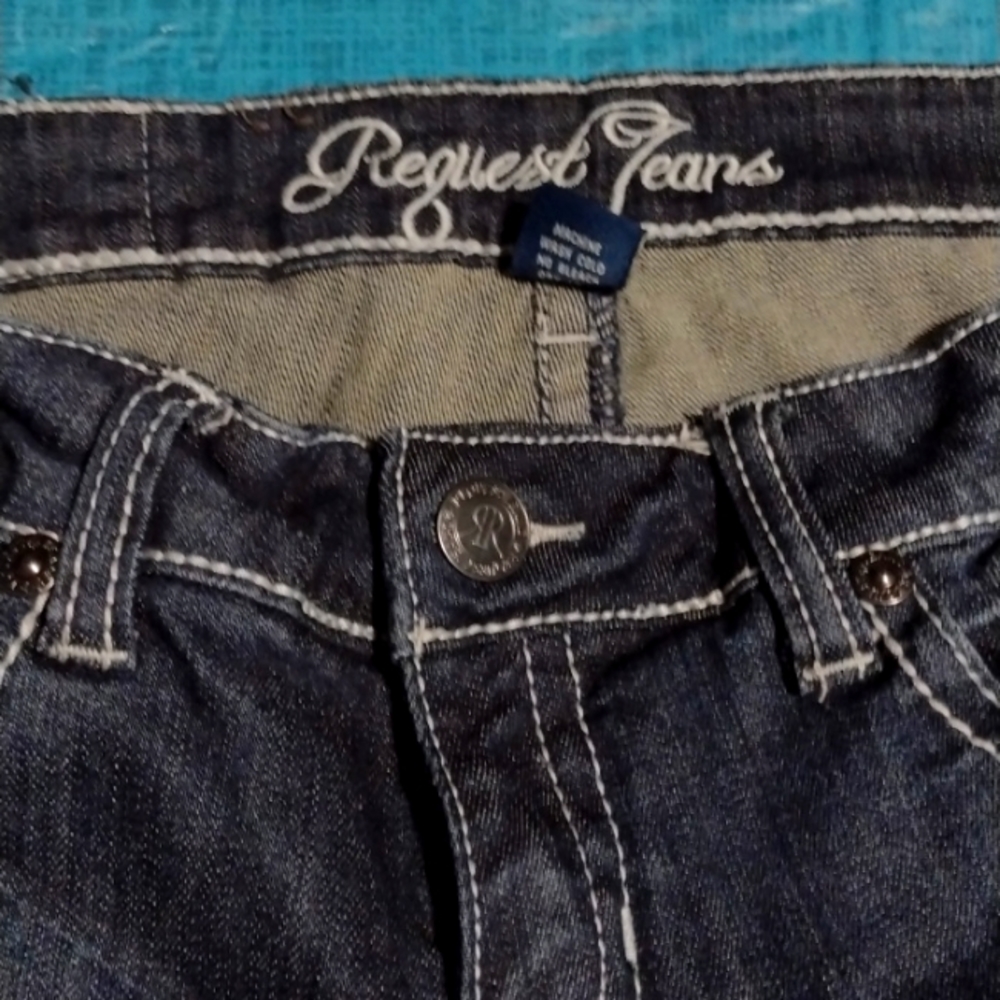 Jeans - Picture 2 of 3